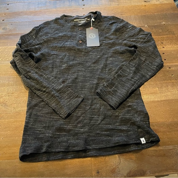 International‎ Report Thermal Henley - Picture 1 of 5